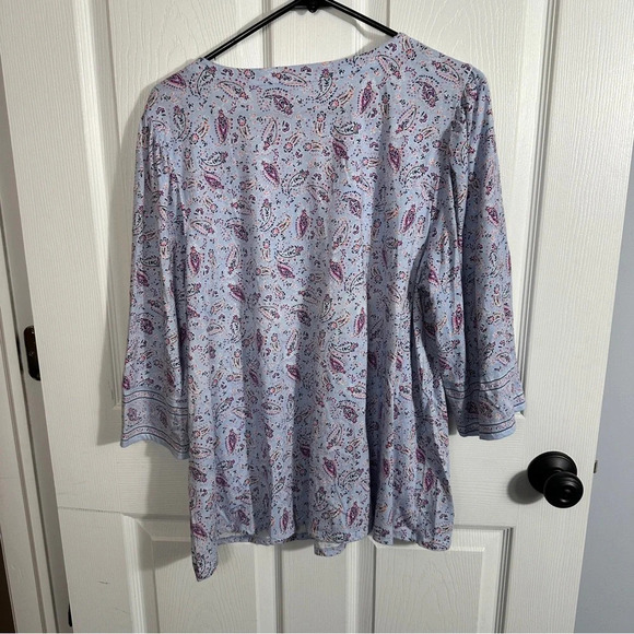 J. Jill v-neck top, 3/4 length sleeves, 100% cotton. Size L. - Picture 5 of 8